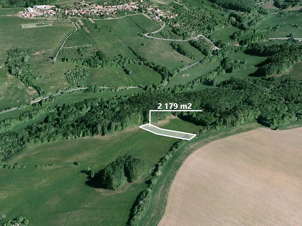 Prodej pole 2179 m²